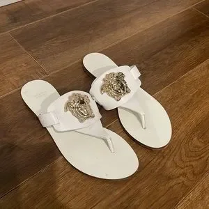【関税＆送料込み】Versace Sandals 23491274_53738458_1000.jpg